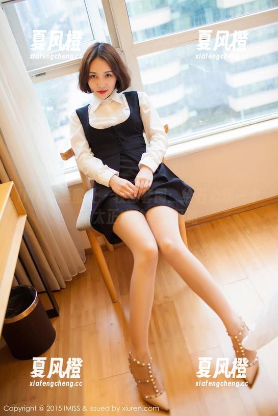 IMiss爱蜜社-石心琪 IMiss爱蜜社 - 校服套图:给石心琪一个不太正式的毕业证哈