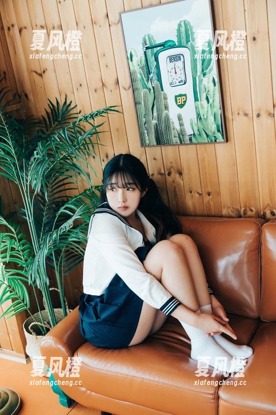 泳池边的Sonson(손손)，不止有水，还有好玩的cos！