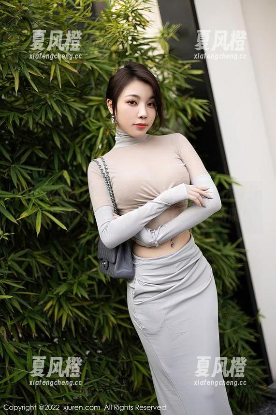 Xiuren秀人网-FoxYini孟狐狸 Xiuren秀人网 - 一不小心看到了FoxYini孟狐狸的睡衣写真集,不定期更新哦!