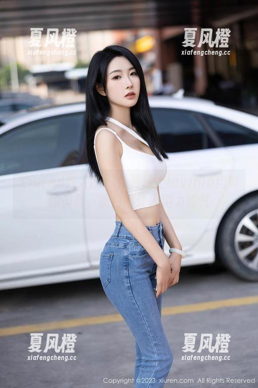 Xiuren秀人网-lavinia肉肉 Xiuren秀人网 - 免费送上lavinia肉肉的美照,嫩白得让人用力吸气