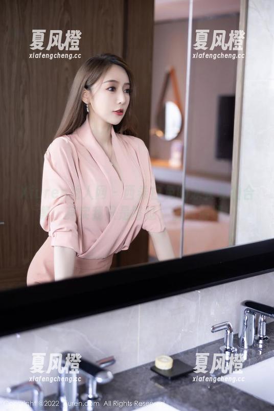 Xiuren秀人网-西希白兔 Xiuren秀人网 - 西希白兔的泳衣私拍合集,其实我只是路过,偶遇偶遇!