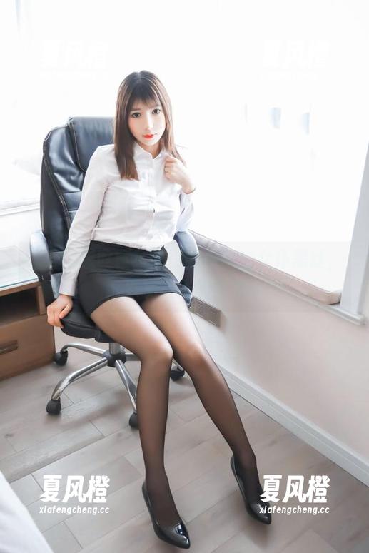 w黑米粥w 让人很想收藏!w黑米粥w的女仆黑丝,更加迷人的图库