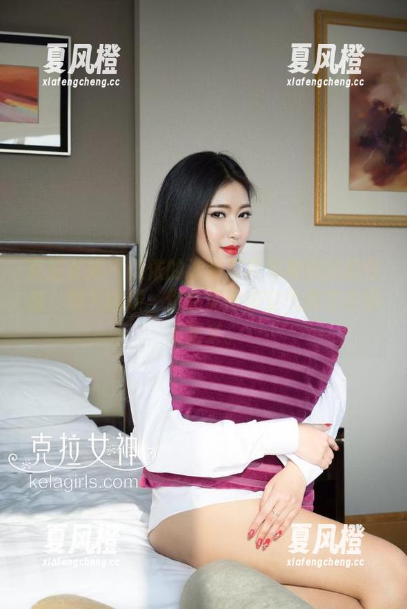 克拉女神-依依 克拉女神 - 依依的泳装写真有种淡淡的性感,翻开图册,你会觉得连空气都变得温柔起来。