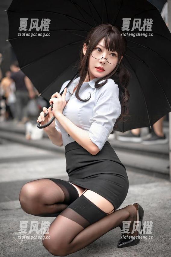 坏露露香宝 在坏露露香宝的室内冒险中,找到你想要的图包,下载时请不要打嗝!
