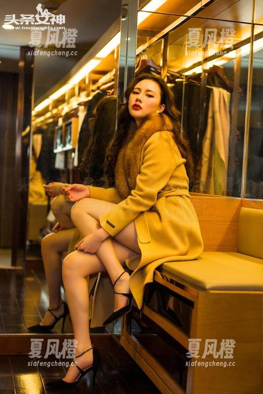 头条女神-月音瞳 头条女神 - 课本之外,月音瞳的教室是个宝藏——打开这本写真图集!