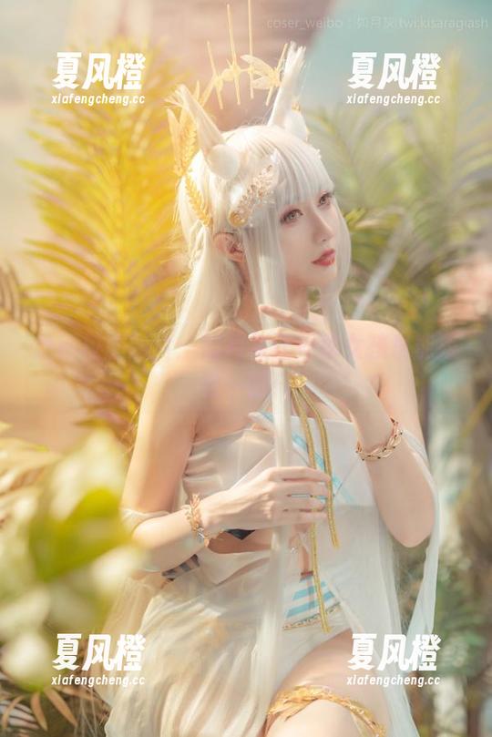 如月灰 最新校服照片:如月灰让乖乖女孩也能叛逆一把!