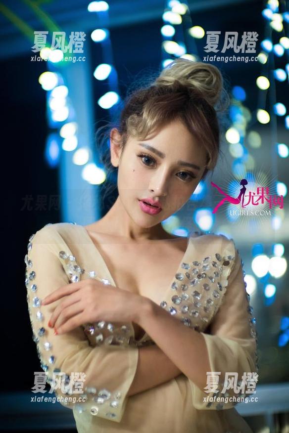 尤果网-Sara 尤果网 - 揭秘Sara的私拍合集——游泳圈里潜伏的‘水怪’