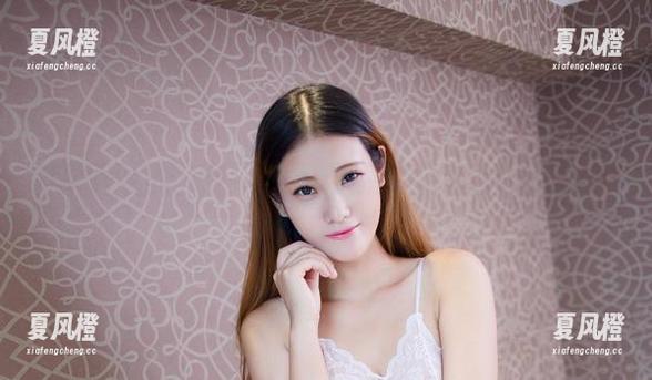 尤物馆-FoxYini孟狐狸 尤物馆 - 粉色是FoxYini孟狐狸的新宠?网盘自拍瞥一眼!