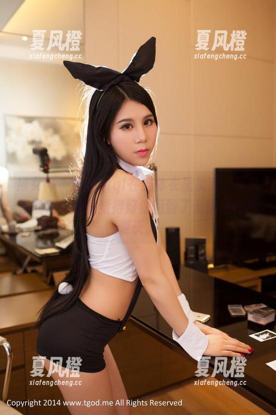 推女神-琪琪qlql 推女神 - 琪琪qlql在连体衣里晃荡,写真里的动作让我觉得好像回到了无忧无虑的夏天。