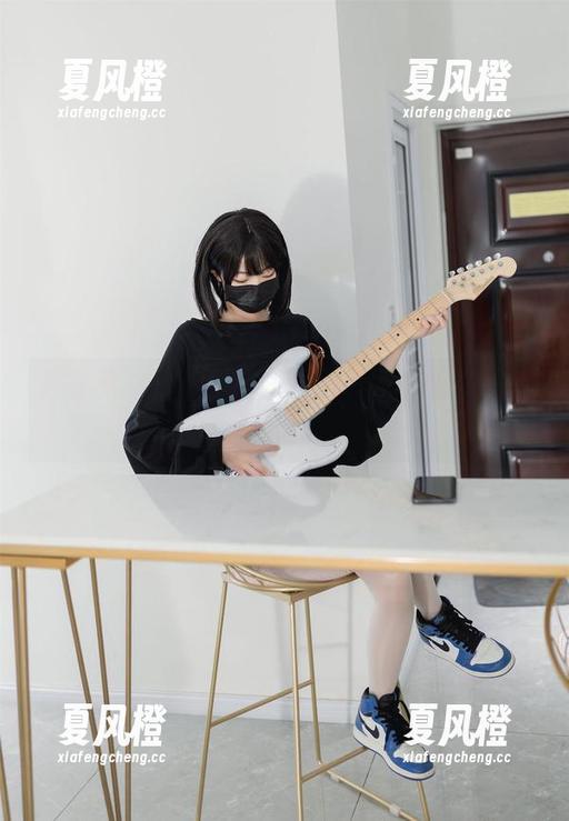 杏仁曲奇 教室图集:杏仁曲奇与我们的青葱岁月到底说了啥?