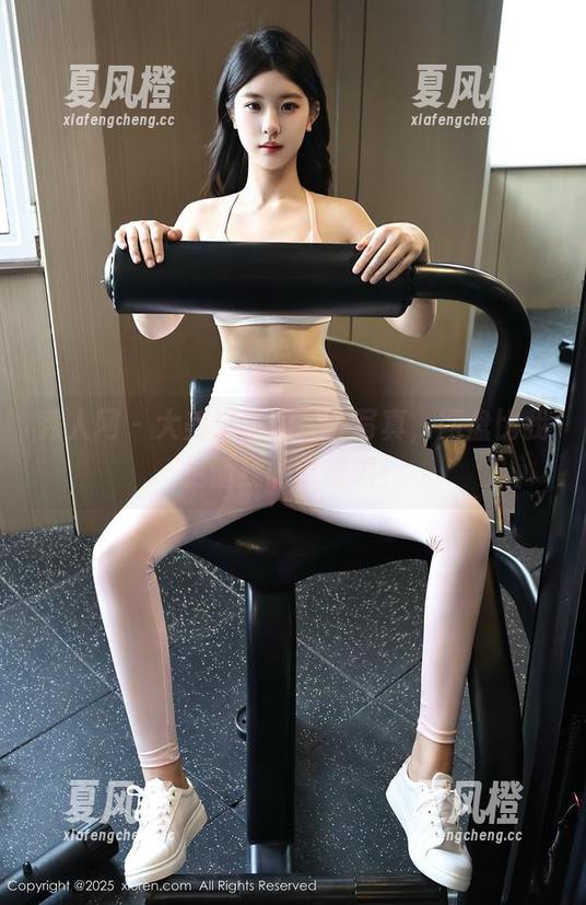 秀人网-大美媚京 秀人网 - 大美媚京的户外写真,网盘比我更懂我的审美吧!