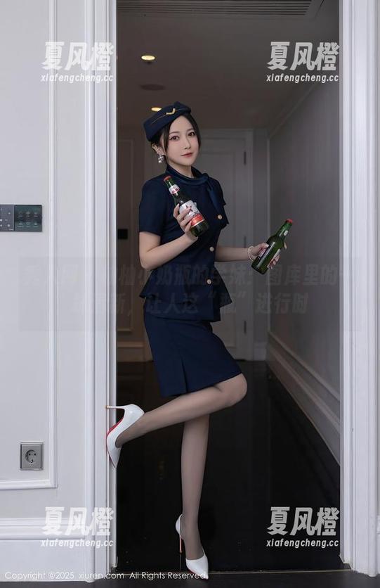 秀人网-柚柚小奶瓶 秀人网 - 柚柚小奶瓶的学妹:图库里的一抹清新,让人这“瓶”进行时