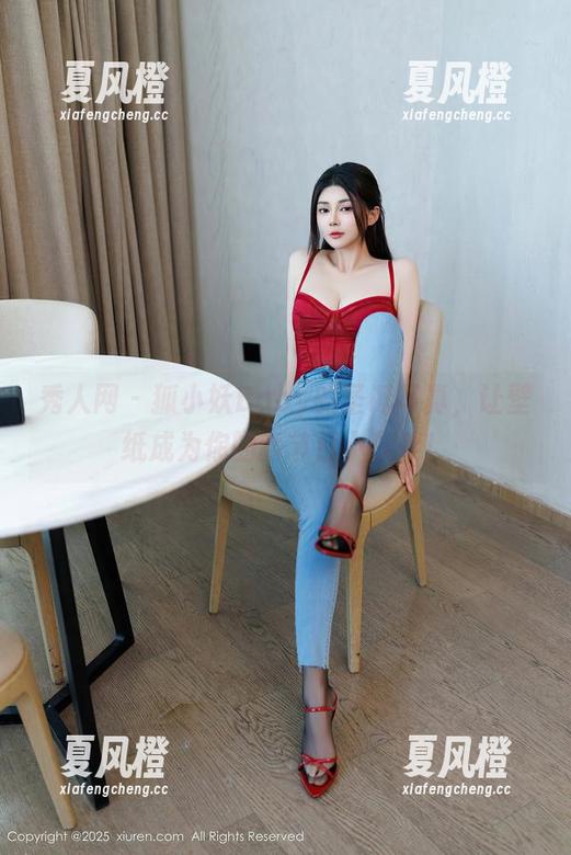 秀人网-狐小妖Baby 秀人网 - 狐小妖Baby的圣诞写真,让壁纸成为你的新节日小伙伴!