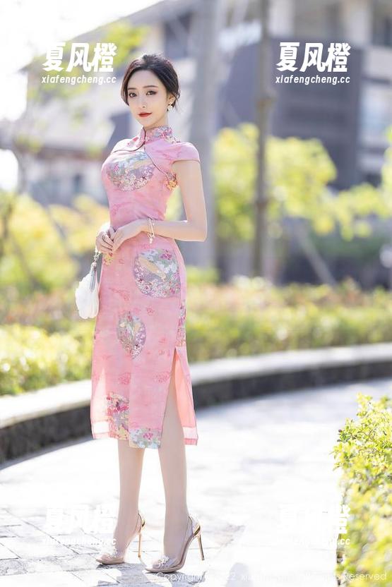 秀人网-蛋蛋宝 秀人网 - 最新写真,蛋蛋宝如何演绎裤里丝的轻松玩味