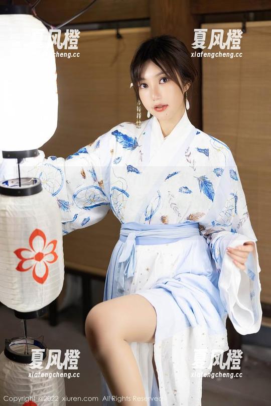 秀人网-诗诗kiki 秀人网 - 在诗诗kiki的美足私房里,有一种让人想学跳舞的冲动,随便拍拍脚趾上那种。