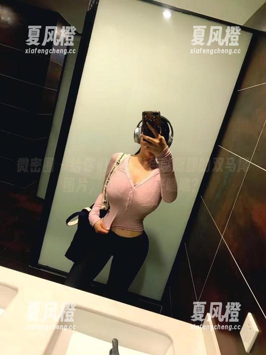 紫色哒豚豚 微密圈 - 给你们分享紫色哒豚豚的双马尾图片,不好奇也来瞧瞧?