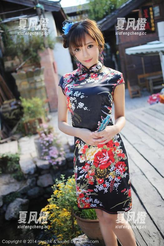 美媛馆-Laura张小妮 美媛馆 - Laura张小妮的短裤,私房新风景,图片不多,但每张都让我暧昧不已。