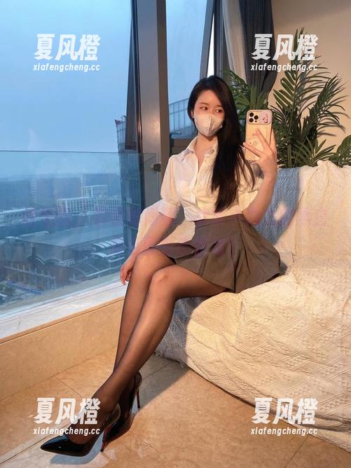 软妹小九九 微密圈 - 福利时间到,软妹小九九的黑白双色图包请签收!